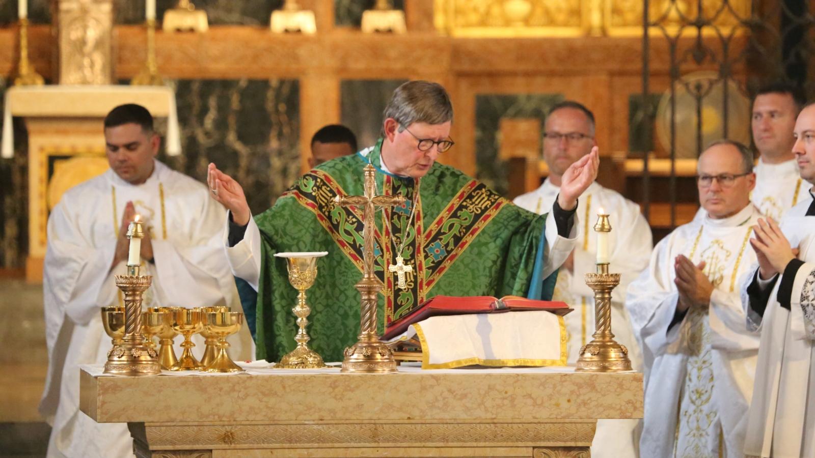 Kardinall Woelki zelebrierte die Heilige Messe