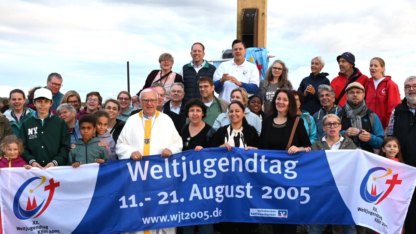 20 Jahre WJT - Gottesdienst mit Erzbischof Koch auf dem Marienfeld