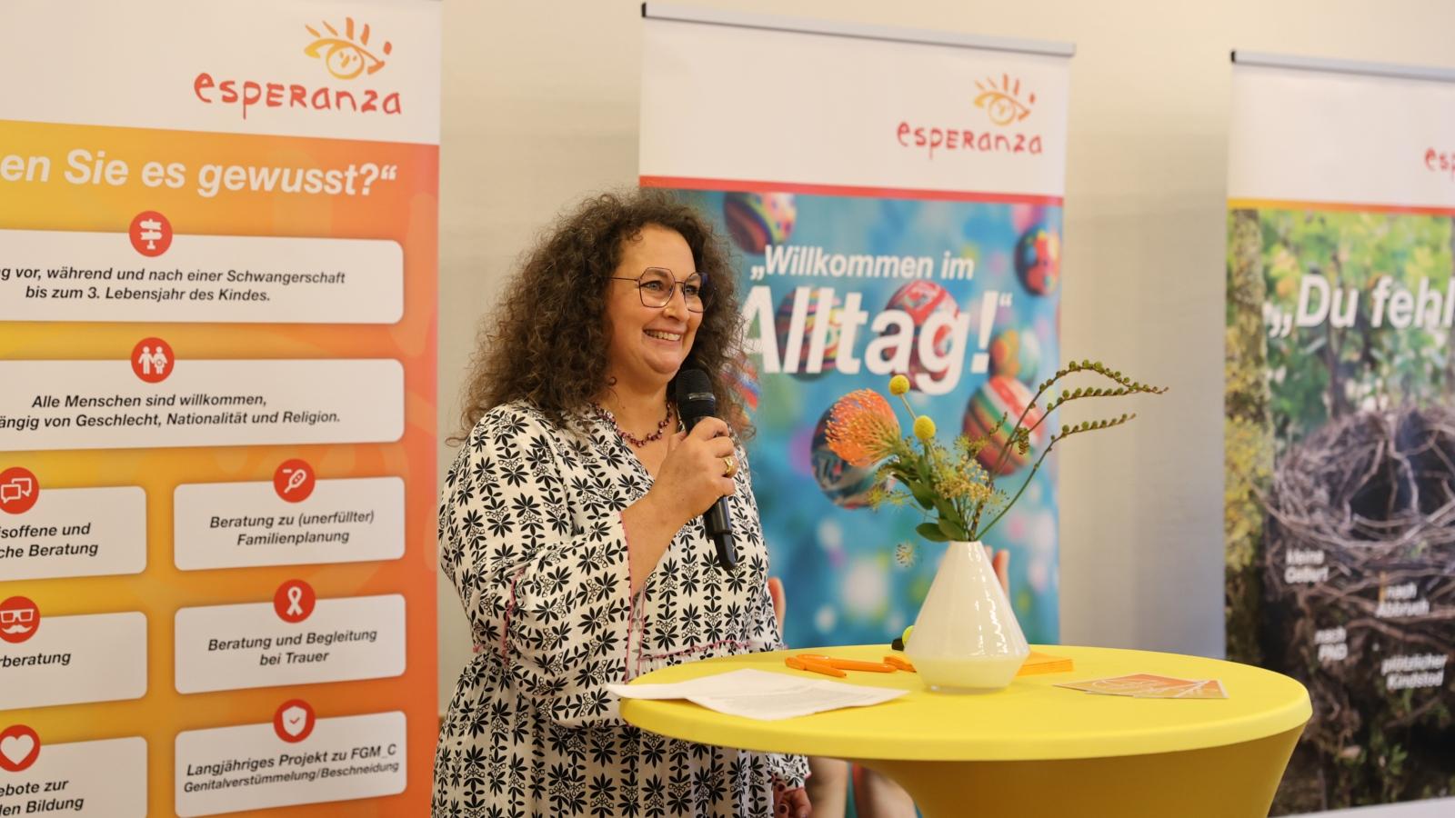Esperanza feiert 25-jähriges Jubiläum mit Kardinal Woelki