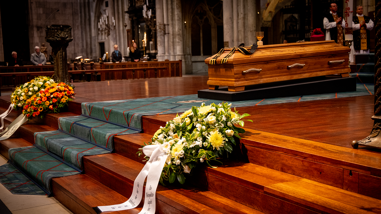 Feierliche Exequien im Kölner Dom