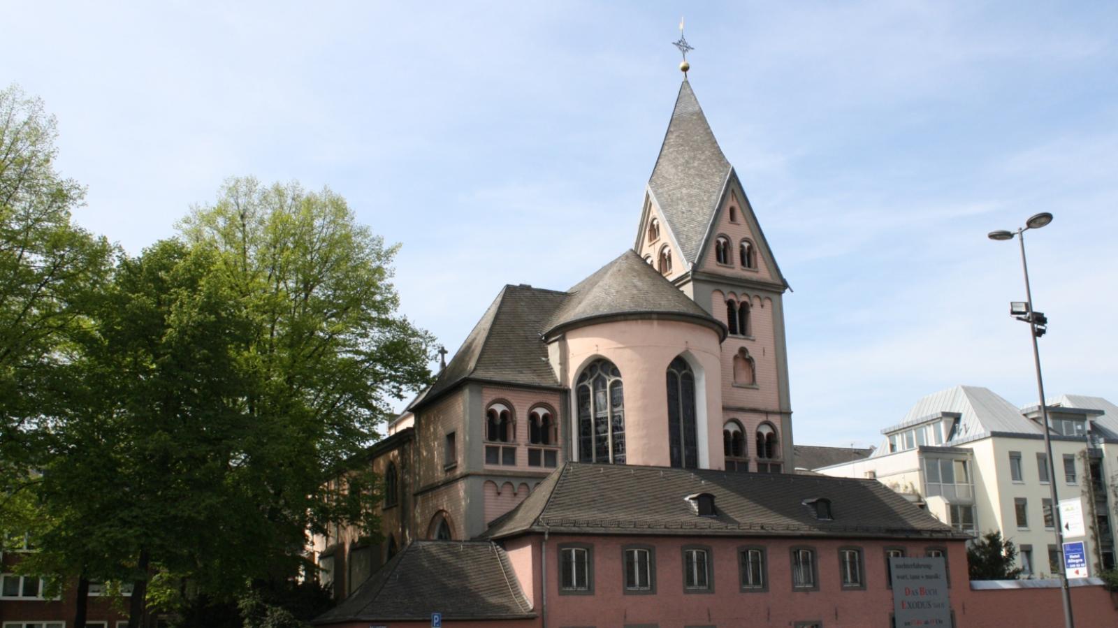 St. Maria in Lyskirchen ist eine der zwölf großen romanischen Basiliken in der Altstadt Kölns. Die Kirche ist die einzige im II. Weltkrieg nicht zerstörte romanische Kirche der Kölner Altstadt sowie die älteste noch erhaltene Pfarrkirche zu Köln. Ex-Bild-DB-ID: 1748