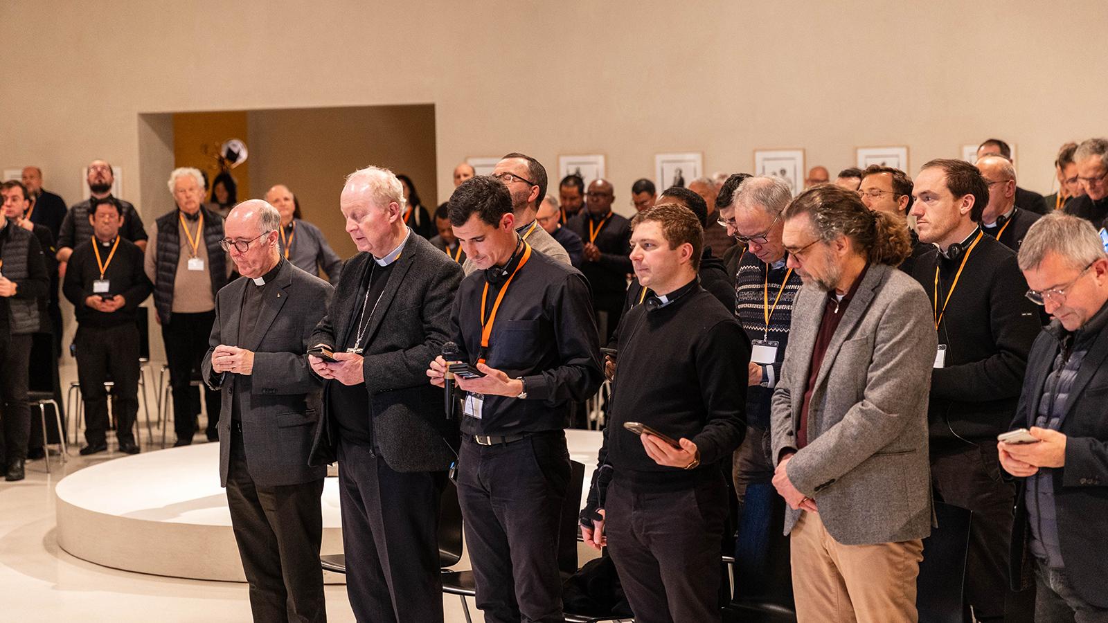 Voyage de cohesion, Besuch der Priester aus Versailles im Kolumba