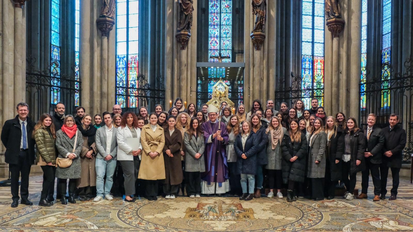 56 neue Religionslehrerinnen und Religionslehrer im Erzbistum Köln beauftragt