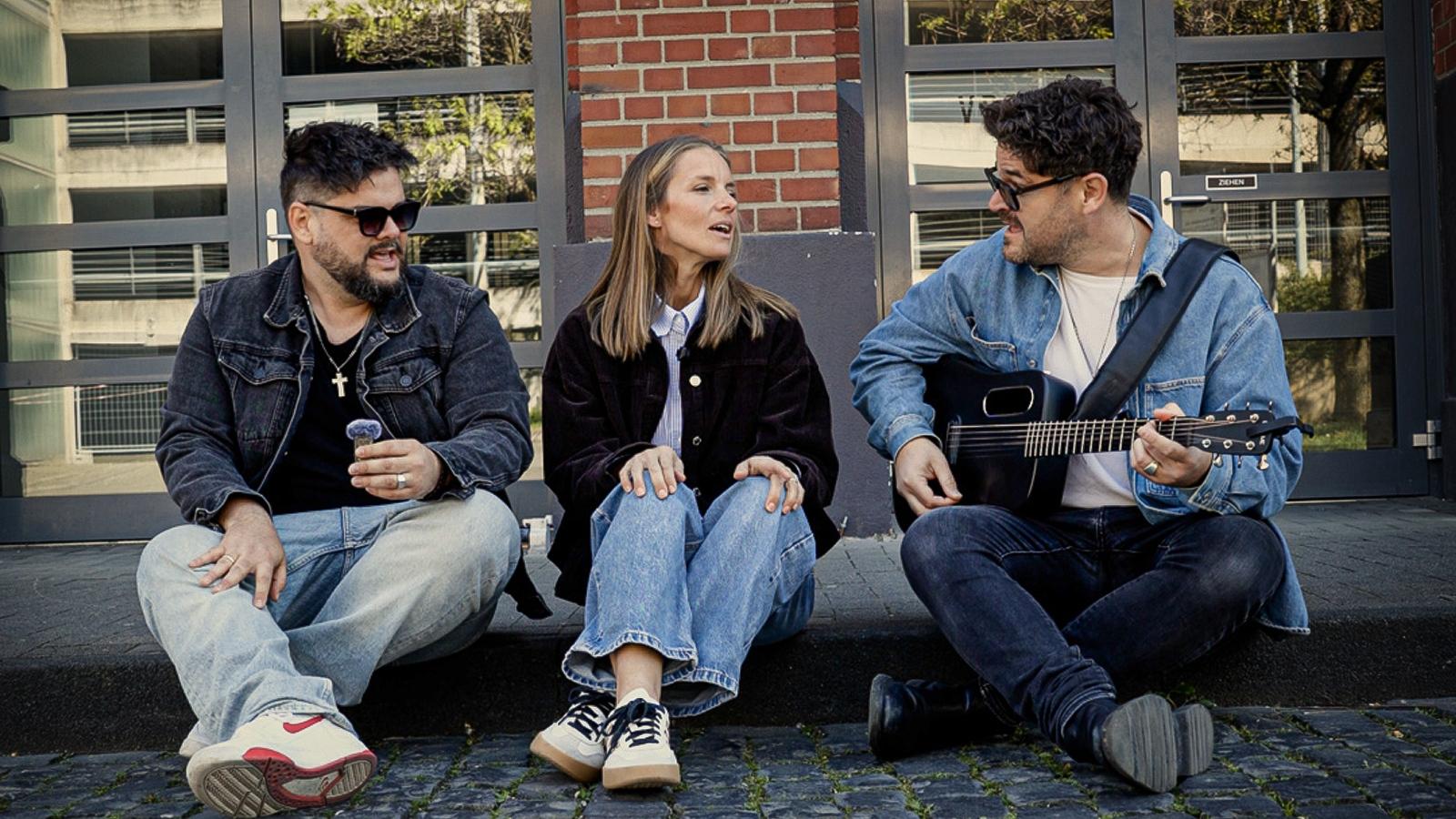 Promomaterial für das Konzert der Band Koenige & Priester bei kommt & seht 2026