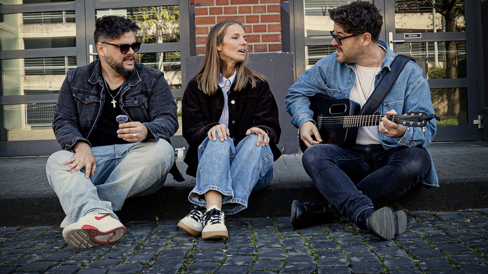 Promomaterial für das Konzert der Band Koenige & Priester bei kommt & seht 2026