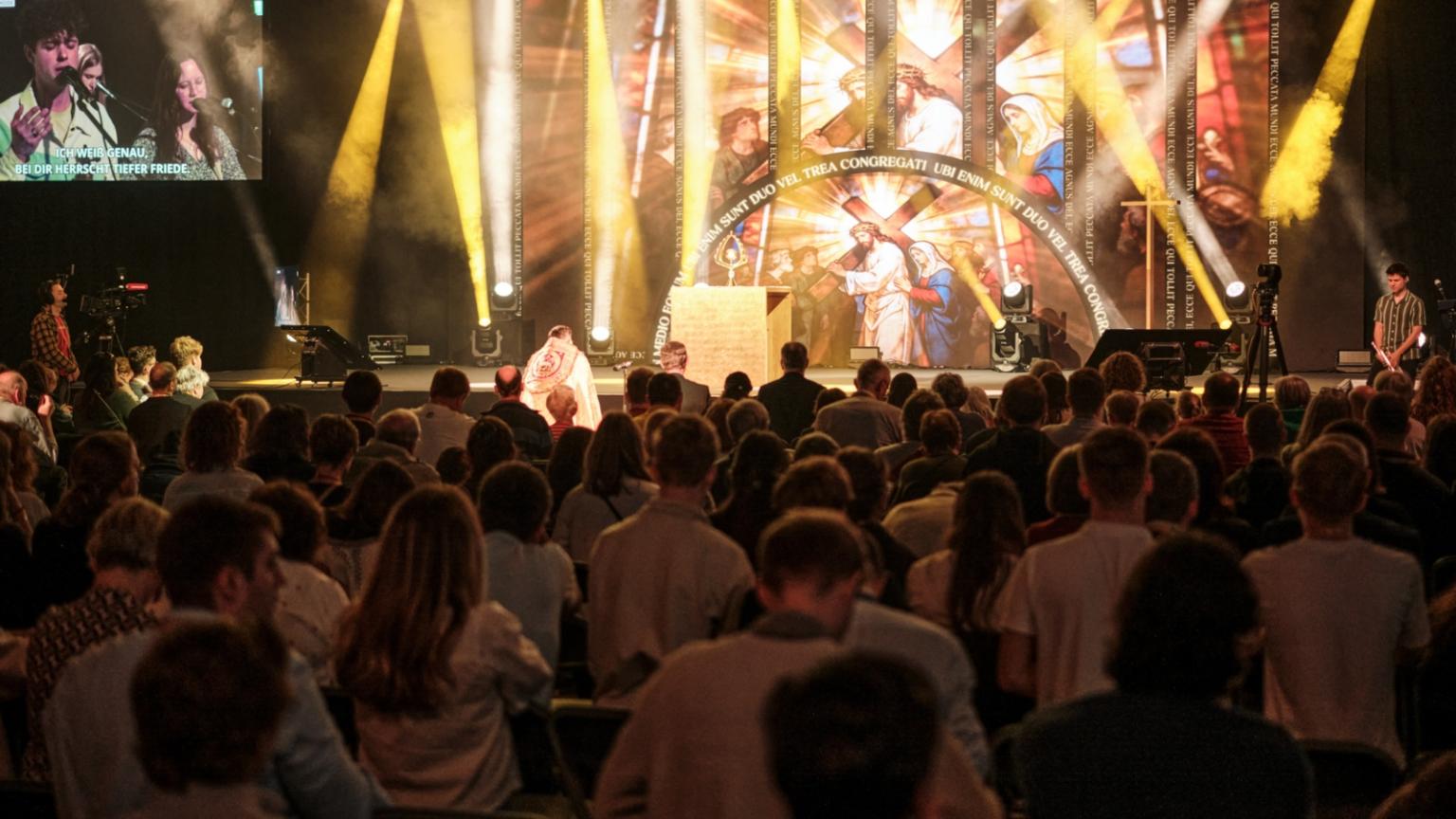 Eucharistische Anbetung mit Generalvikar Hopmann bei kommt & seht 2026