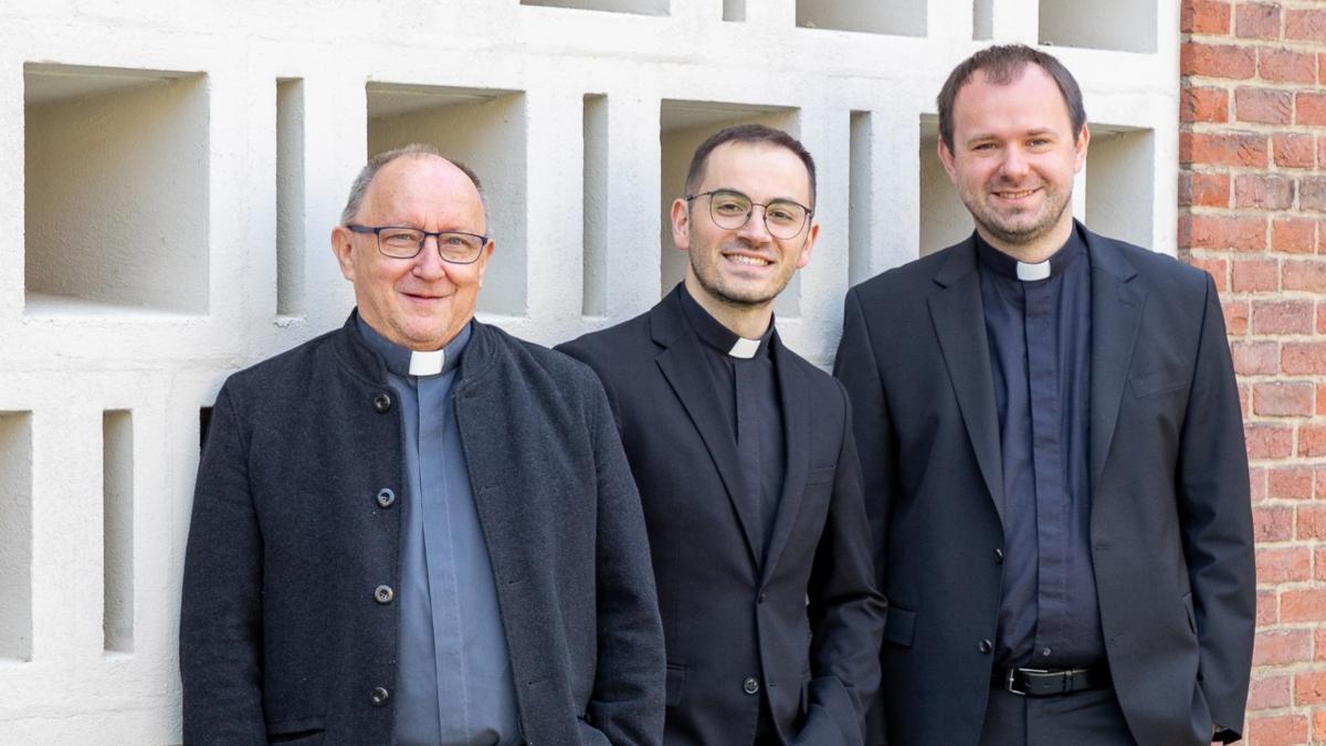Die Priesterweihekandidaten (v.l.): Christian Gawenda, Francesco Tabacco und Marek Osiecki
