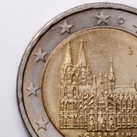 Der Kölner Dom auf einem 2-Euro-Geldstück