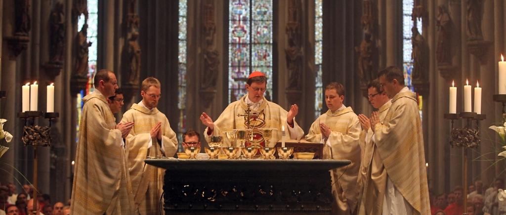 Erste Eucharistie mit Kardinal Woelki