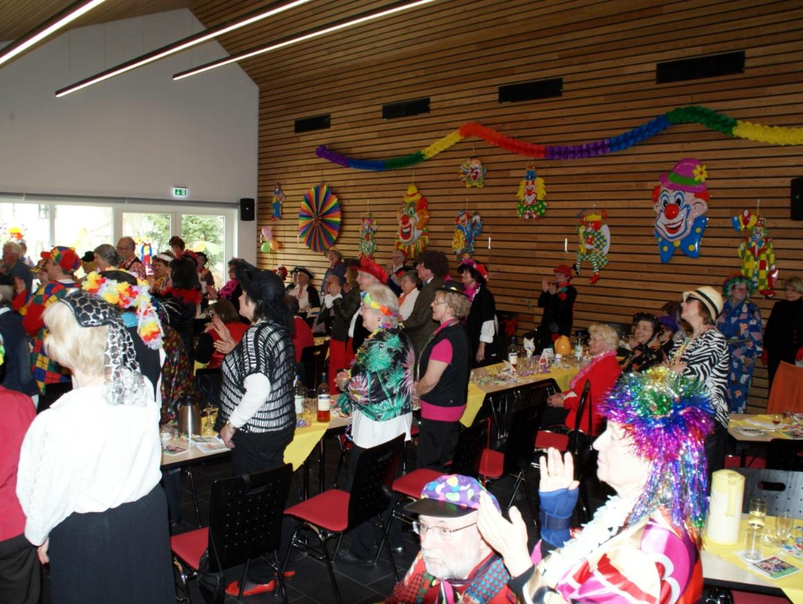 Karnevalsfrühstück Senioren Sankt Anna Ratingen Hösel
