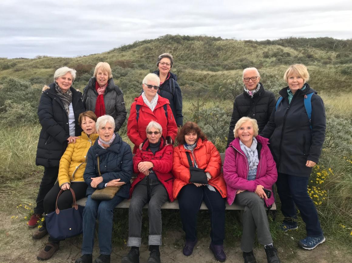 Senioren bei Trauerreise auf die Insel Juist