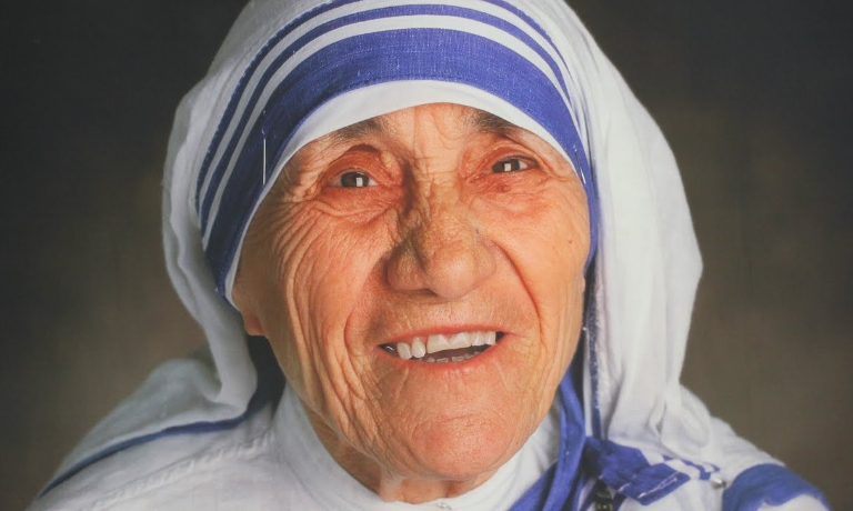 Mutter Teresa bearbeitet