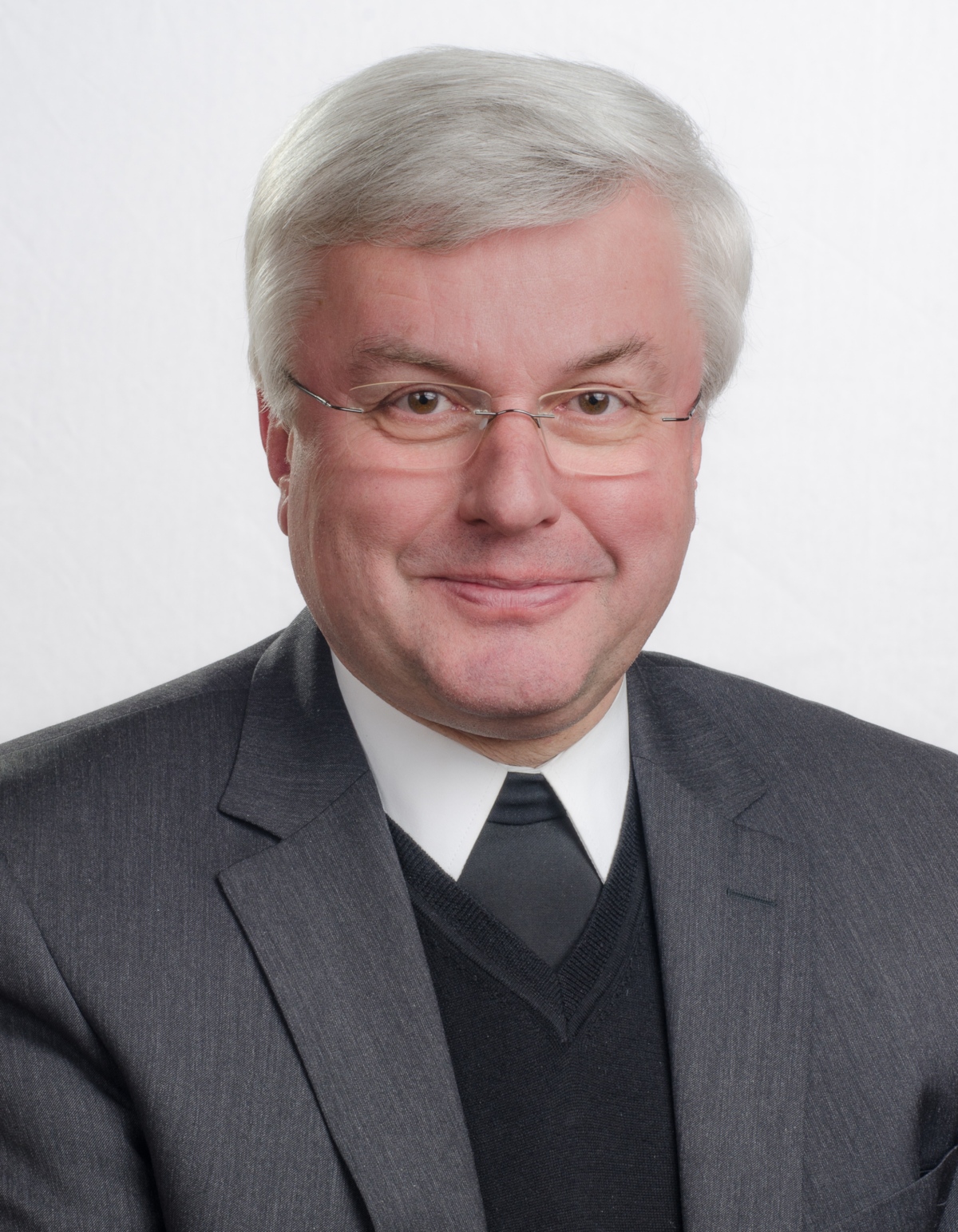 Offizial Dr. Günter Assenmacher