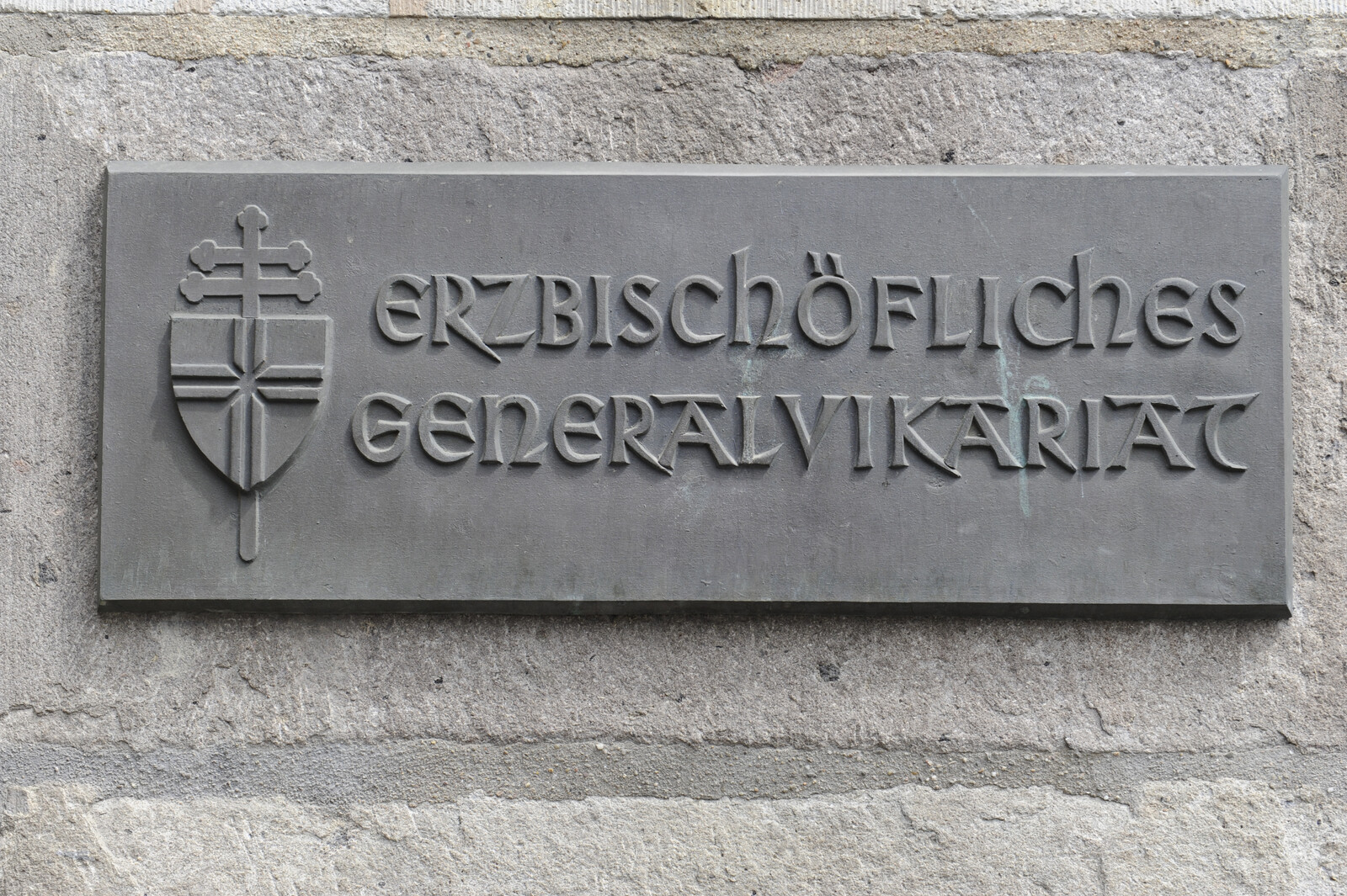 Plakette Erzbischöfliches Generalvikariat Köln