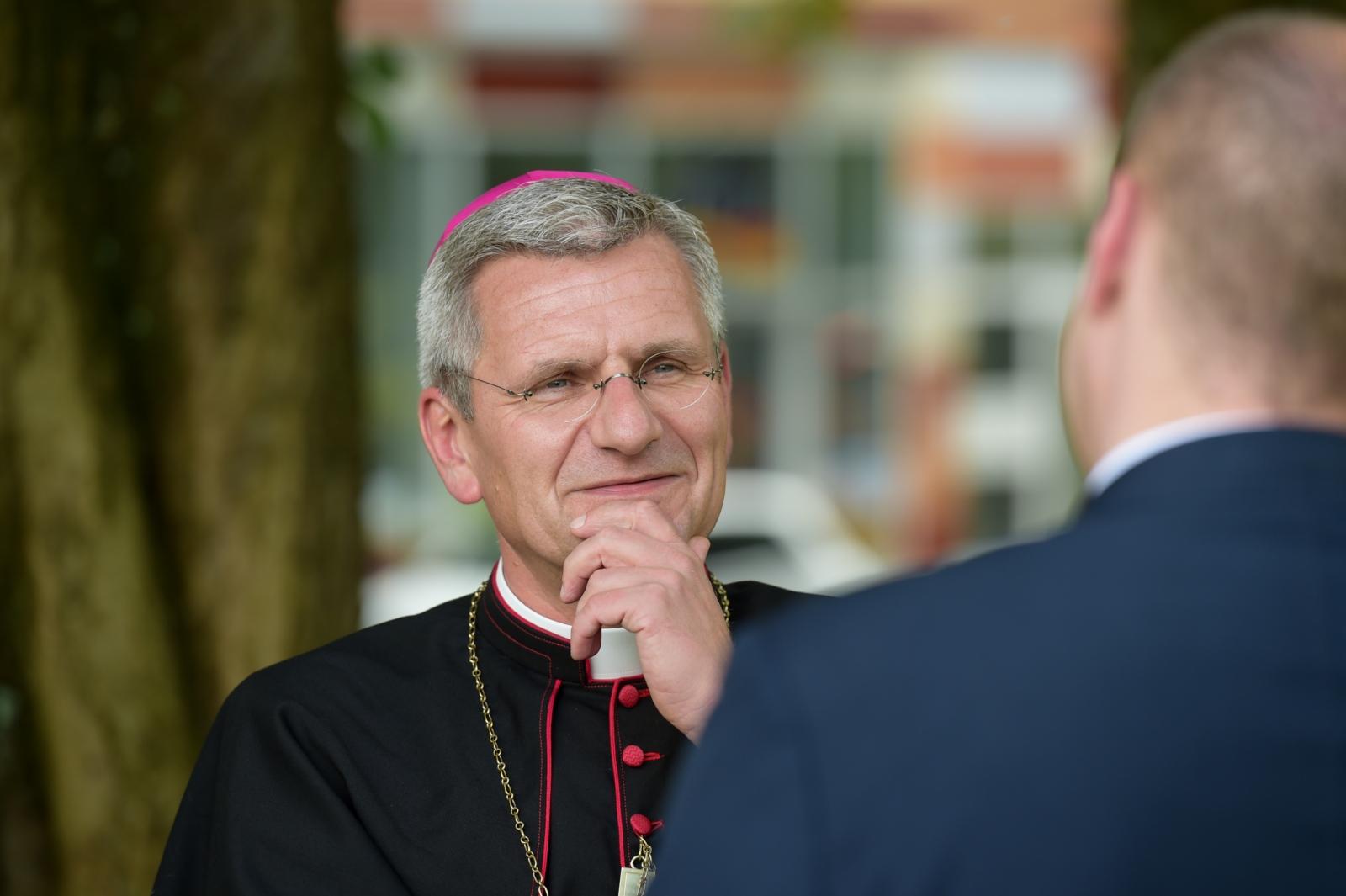 Weihbischof Dominikus Schwaderlapp - aufgenommen KNA / Oppitz - Bild wurde gekauft und kann mit Namen frei verwendet werden.