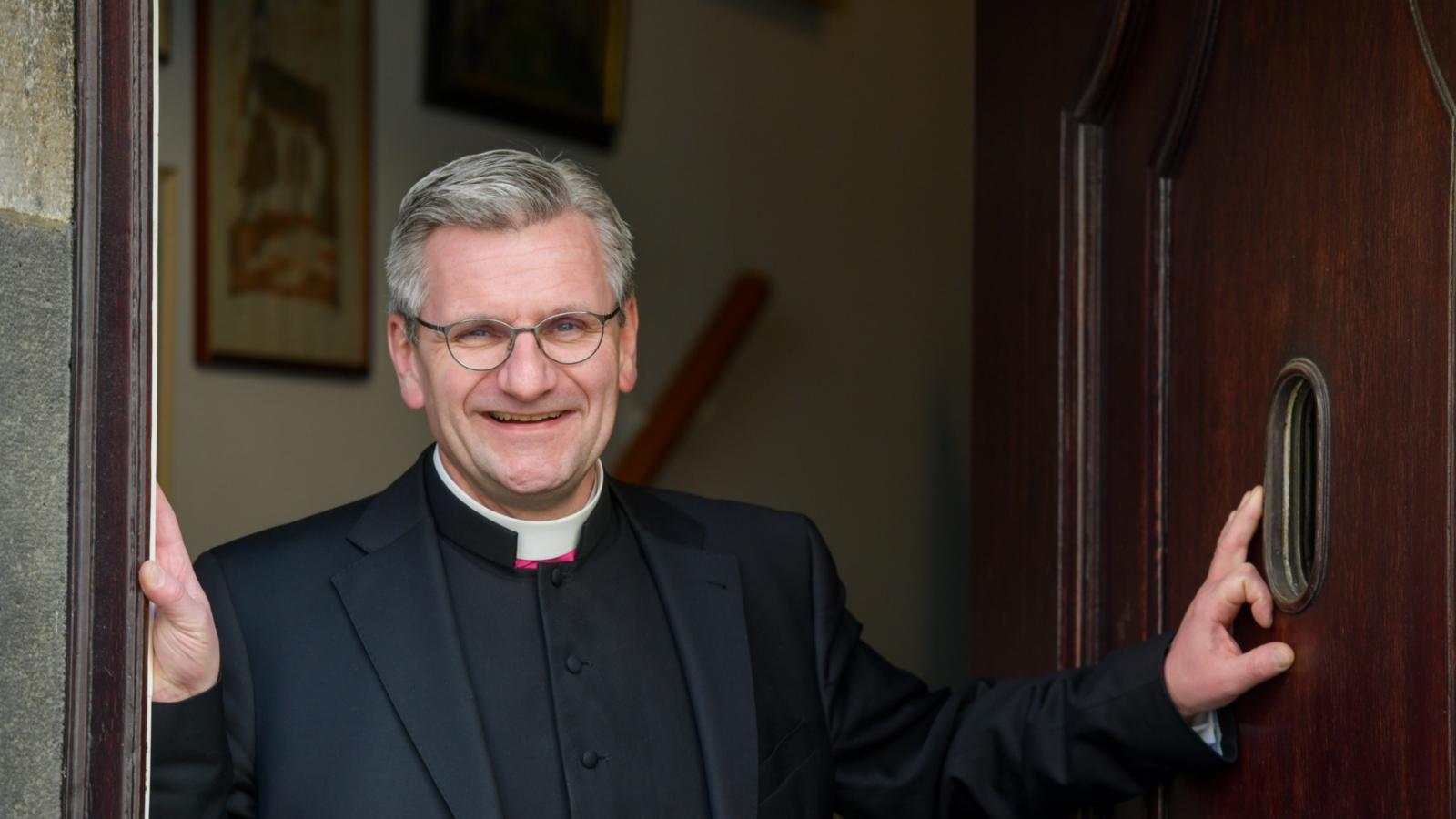 Weihbischof Dr. Dominikus Schwaderlapp