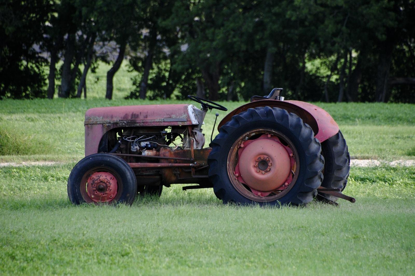 tractor-ga55330762_1920