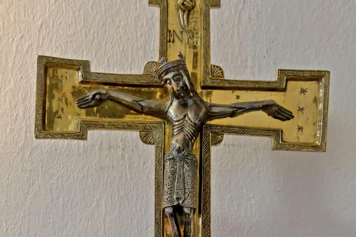 Overath-Immekeppel, St. Lucia, Vortragekreuz, Vorderseite