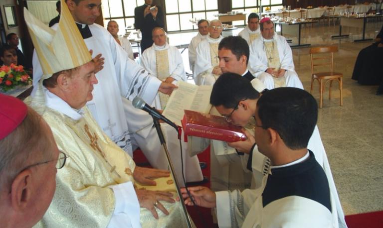 Patenschaft für alte Priester