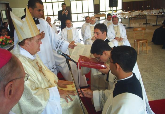 Patenschaft für alte Priester