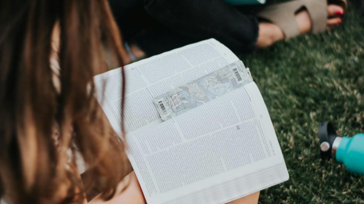 Bibellektüre im Freien