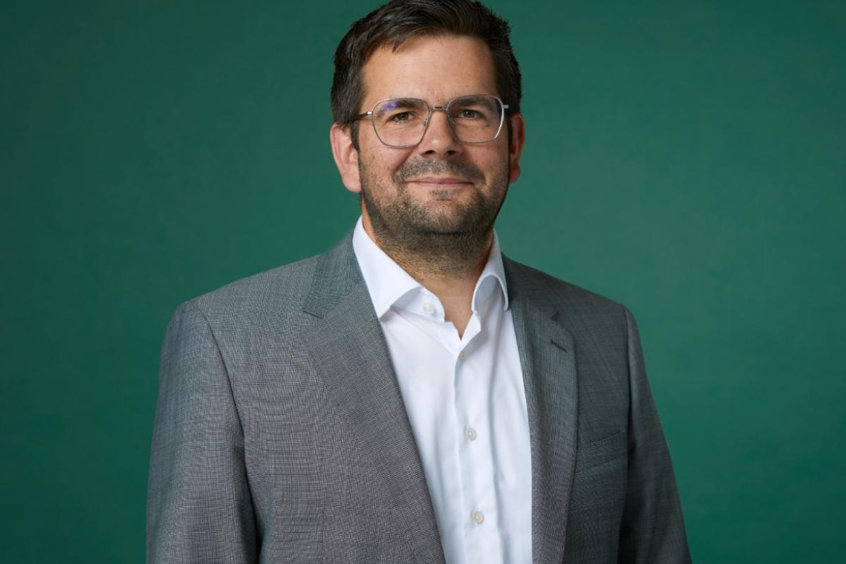 Dr. Dominik  Arenz