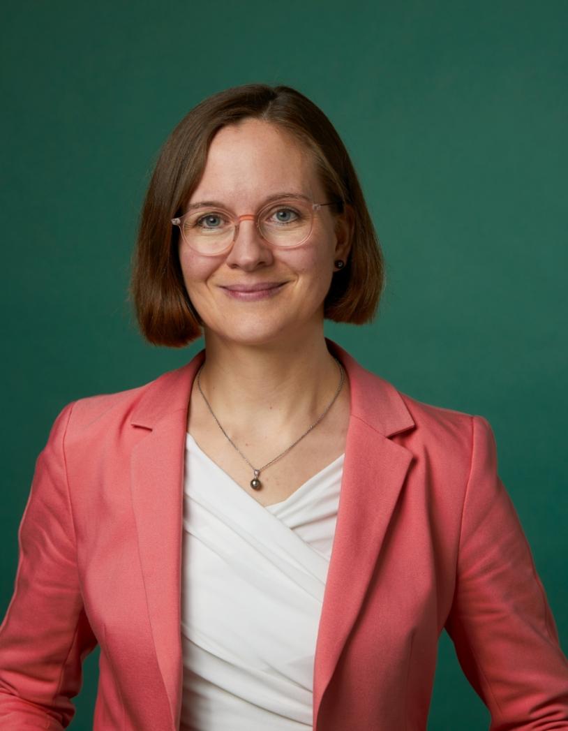 Dr. Nina Frenzel