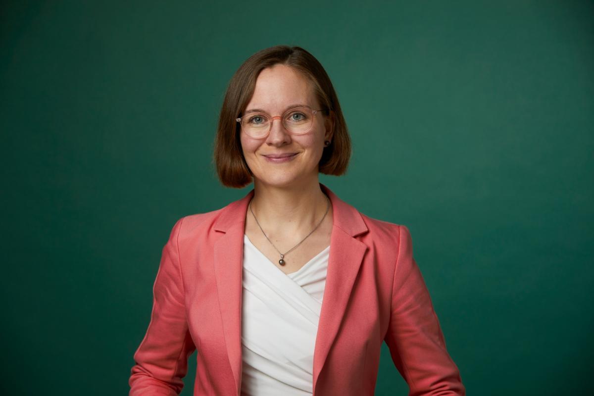 Dr. Nina Frenzel