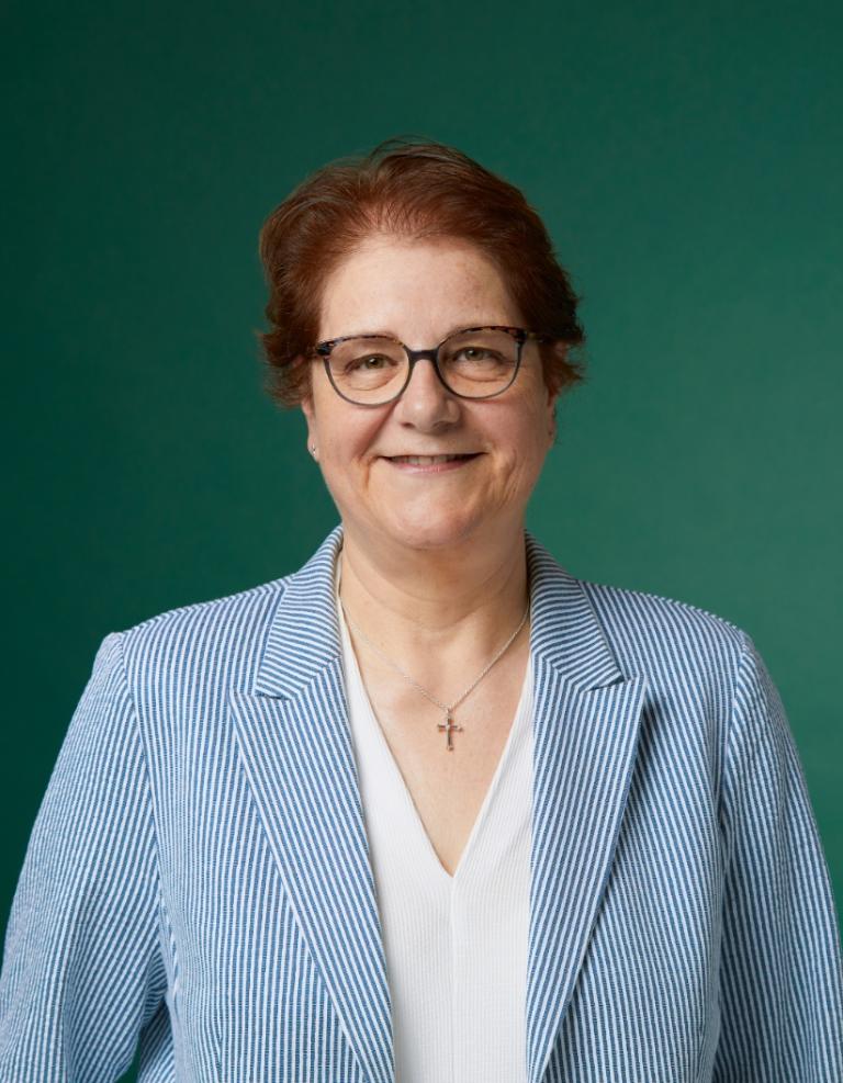 Dr. Manuela <br>Rivet (c) Dr. Manuela Rivet Dr. Manuela <br>Rivet