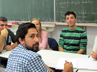Flüchtlinge an der Erzbischöflichen Marienschule in Opladen