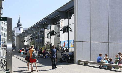 Flüchtlinge an der Erzbischöflichen Marienschule in Opladen