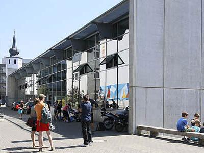 Flüchtlinge an der Erzbischöflichen Marienschule in Opladen