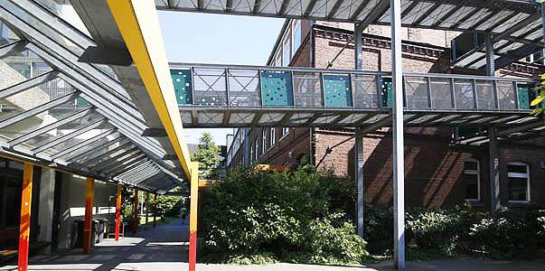Flüchtlinge an der Erzbischöflichen Marienschule in Opladen