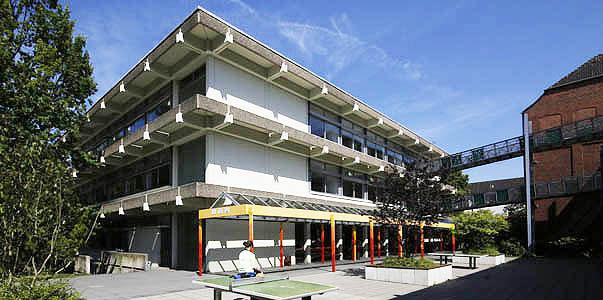 Flüchtlinge an der Erzbischöflichen Marienschule in Opladen