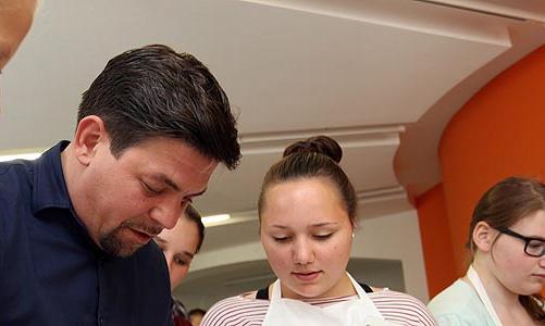 Klasse gekocht  Tim Mälzer Liebfrauenschule Bonn