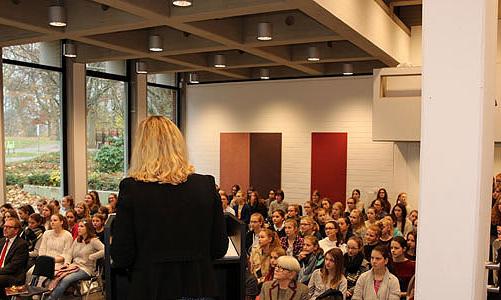 Gymnasium Marienberg Clemens Sels Museum Schule Bildung Erzbistum Kinderrechte