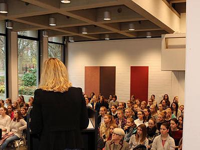 Gymnasium Marienberg Clemens Sels Museum Schule Bildung Erzbistum Kinderrechte