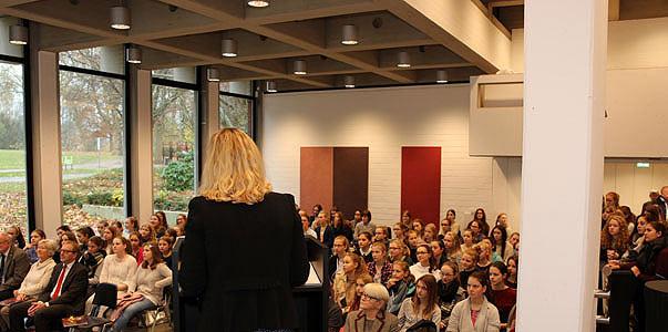 Gymnasium Marienberg Clemens Sels Museum Schule Bildung Erzbistum Kinderrechte