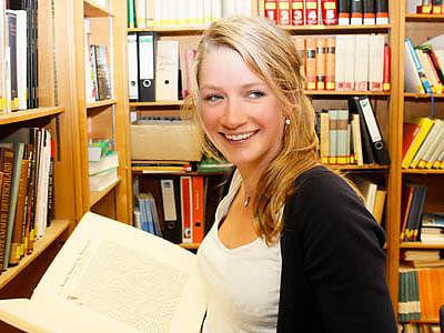 Erzbistum Köln Irmgardis Bildung Schule Referendariat Referendarin Gruschka Bildung Kirche Jugend Ausbildung Gymnasium