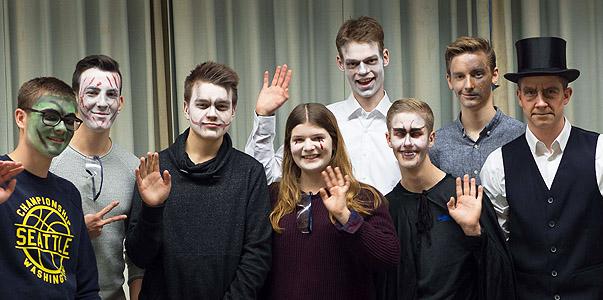 Seit nun fast 50 Jahren initiieren und unterstützen die Schüler, Eltern und Lehrer des Erzbischöflichen St. Ursula-Gymnasiums in Kooperation mit der Andheri-Hilfe Bonn e.V.
