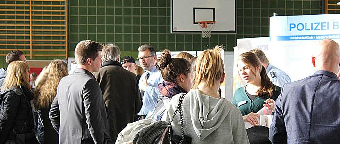 Beruf Religion Kirche Glaube Bildung Ausbildung Erzbistum Köln Markt der Möglichkeiten Katholische Freie Schulen