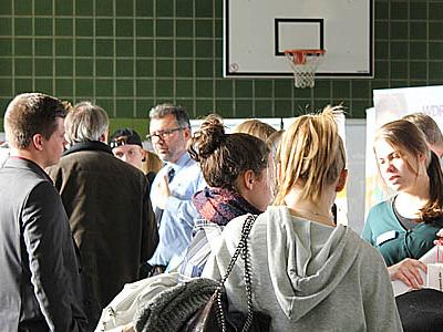 Beruf Religion Kirche Glaube Bildung Ausbildung Erzbistum Köln Markt der Möglichkeiten Katholische Freie Schulen