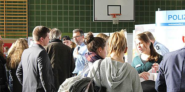 Beruf Religion Kirche Glaube Bildung Ausbildung Erzbistum Köln Markt der Möglichkeiten Katholische Freie Schulen