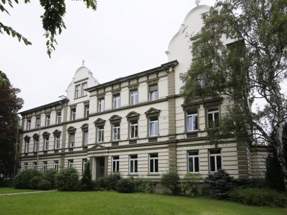 Erzb. Clara-Fey-Gymnasium | Leiter: OStD i. K. Christoph Dahmen