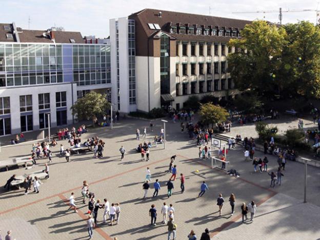 Erzb. Ursulinen-Gymnasium | Leiterin:  OStD' i. K. Monika Burbaum