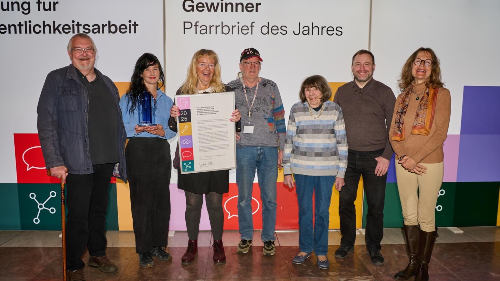 Die Preisträgerinnen und Preisträger des Wettbewerbs 'Pfarrbrief des Jahres 2024' 
; Redaktion WIR; Redaktion Civitas; Redaktion Wir am Rhein