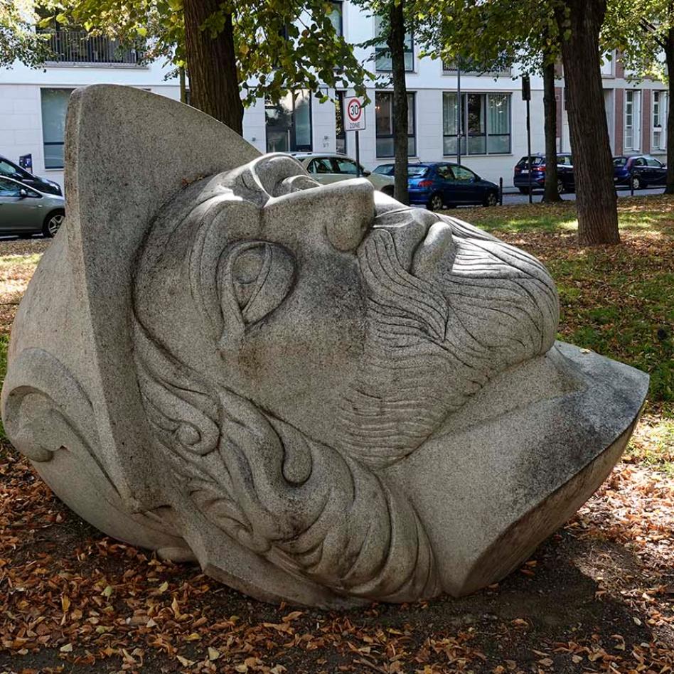 Skulptur vom Kopf des hl. Gereon am Gereonsdriesch, Köln