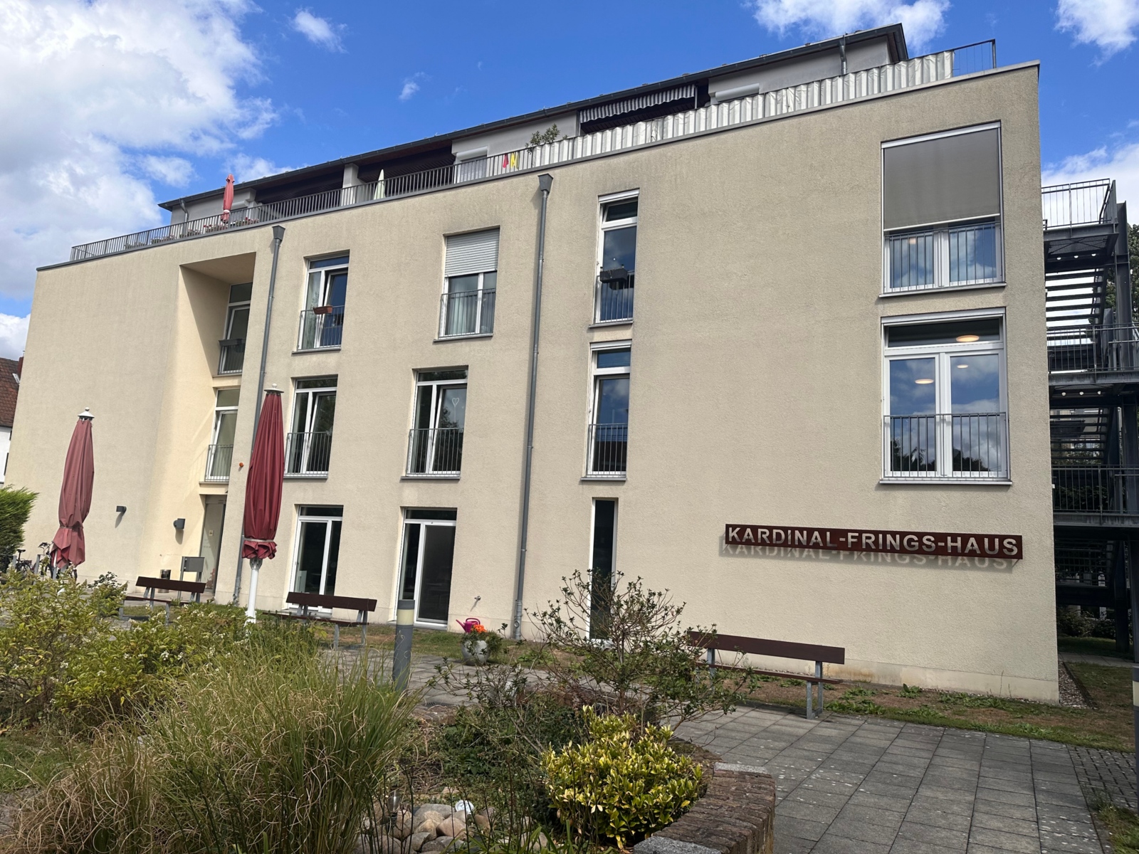 Pflegeheim von Außen