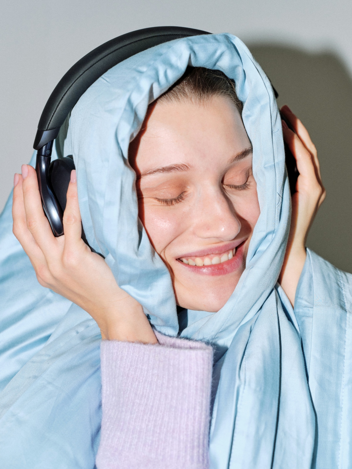 Musik, die dich an die glücklichen Lebensmomente erinnert (Symbolbild)