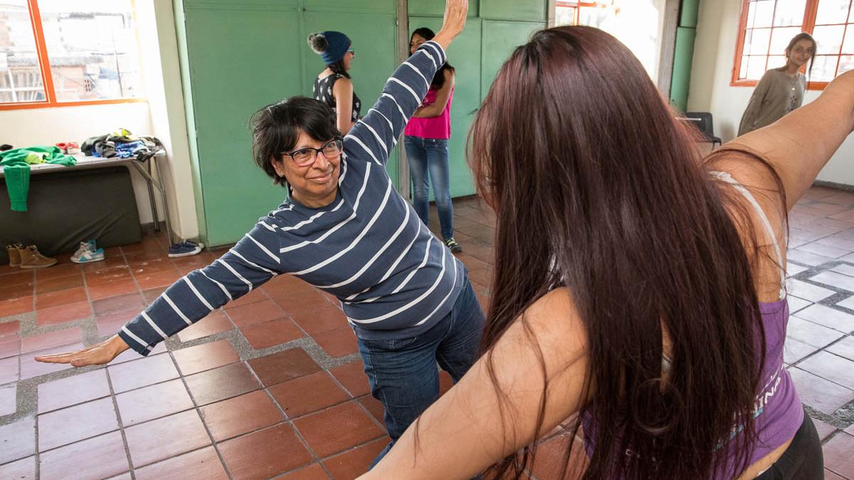 Schwester Maria Helena Cespedes Siabato und Paula Amazo im Jugendzentrum Britalia